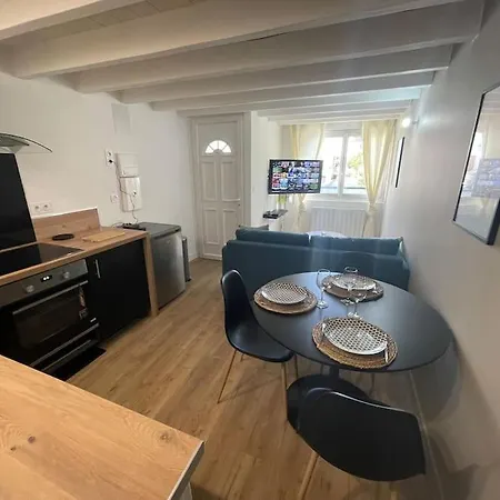 Lägenhet Le P Tit Marin Proche Marche Et Gare Sncf- Wifi Debit - La Rochelle (Charente-Maritime)